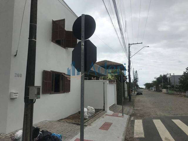 #185 - Apartamento para Locação em Navegantes - SC